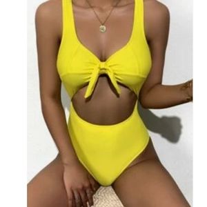 SHEIN Cut-out One pice Swimsuit